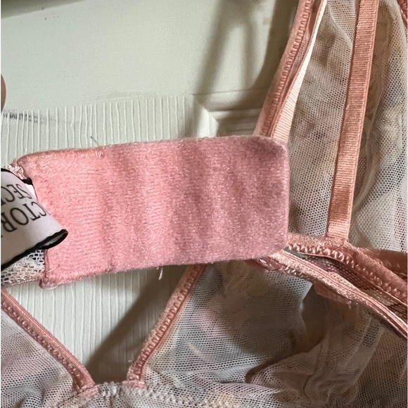 Victoria’s Secret bralette with clasp retro floral print - Picture 6 of 6